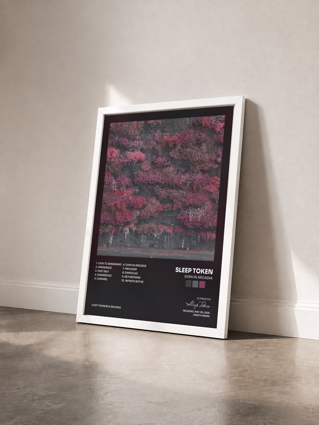 #blanc Tableau de l'album Even In Arcadia de Sleep Token vu de trois quarts, cadre blanc