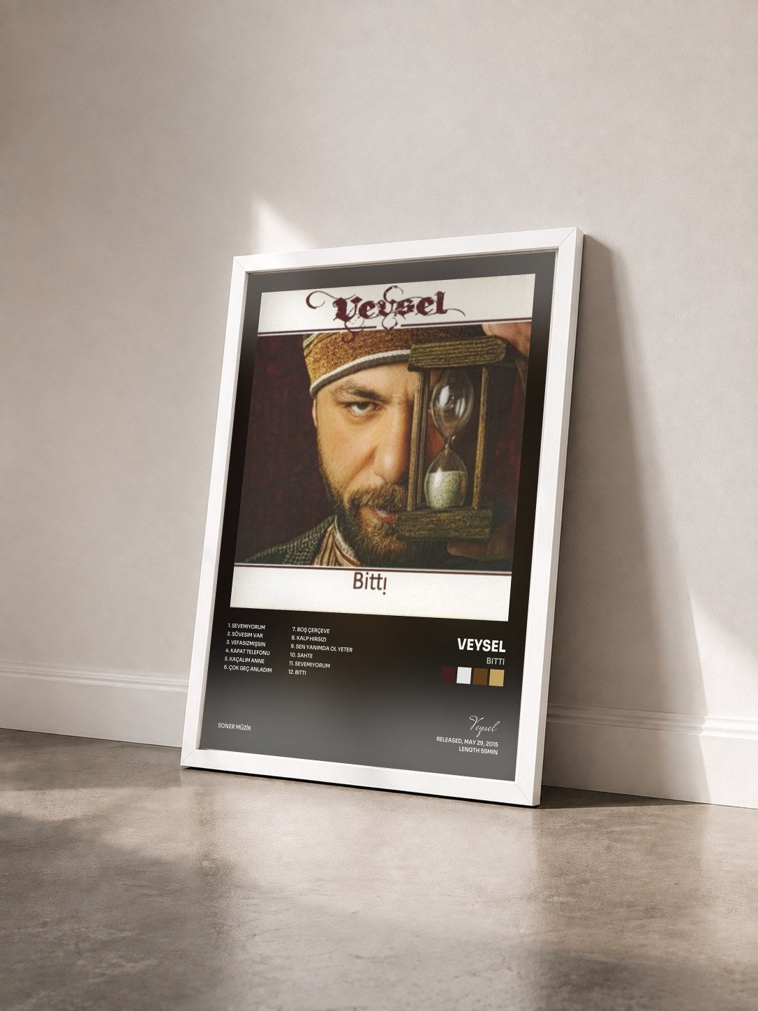 #blanc Tableau de l'album Bitti de Veysel vu de trois quarts, cadre blanc