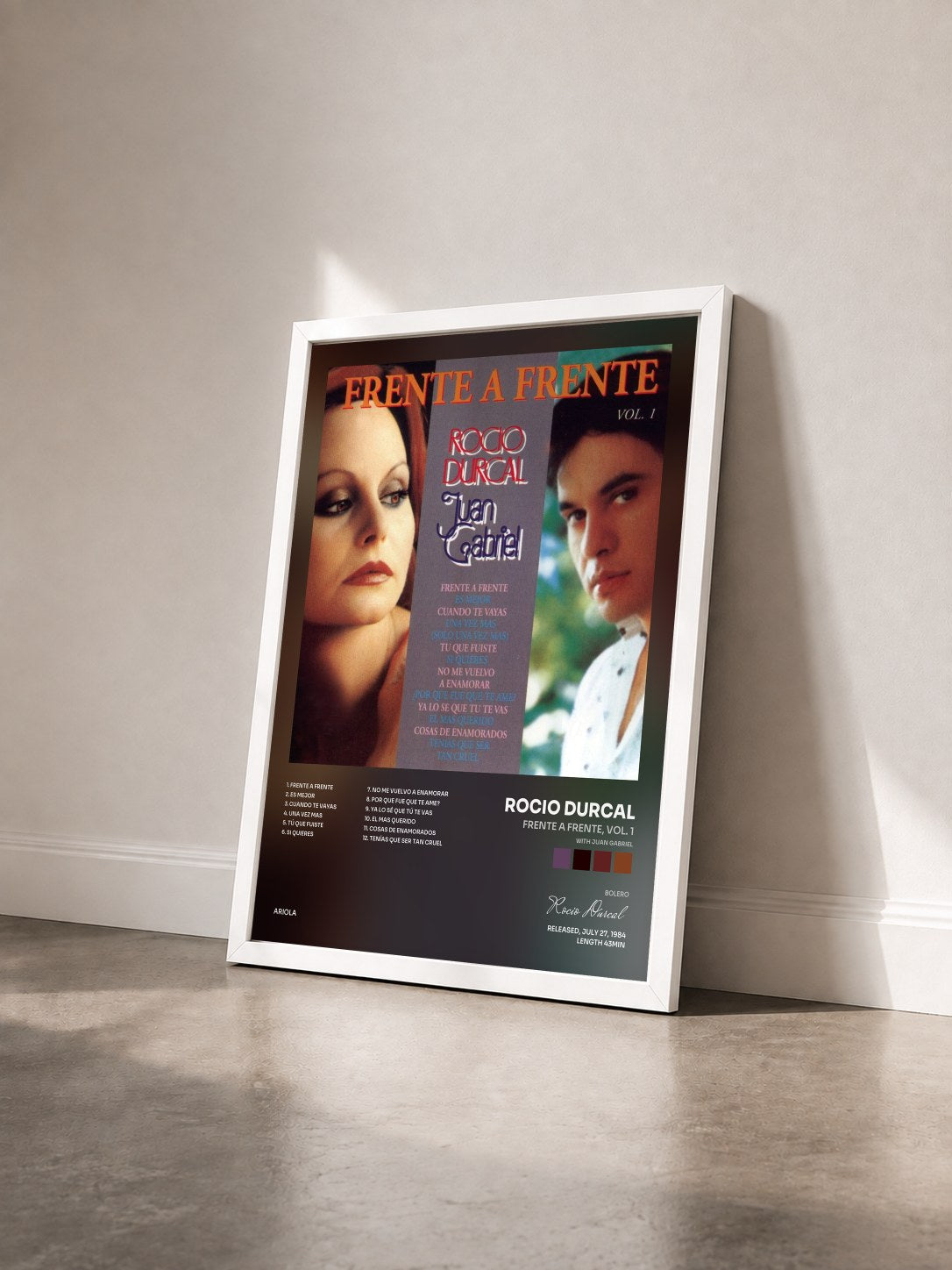 #blanc Tableau de l'album Frente a Frente, Vol. 1 (with Juan Gabriel) de Rocio Durcal vu de trois quarts, cadre blanc