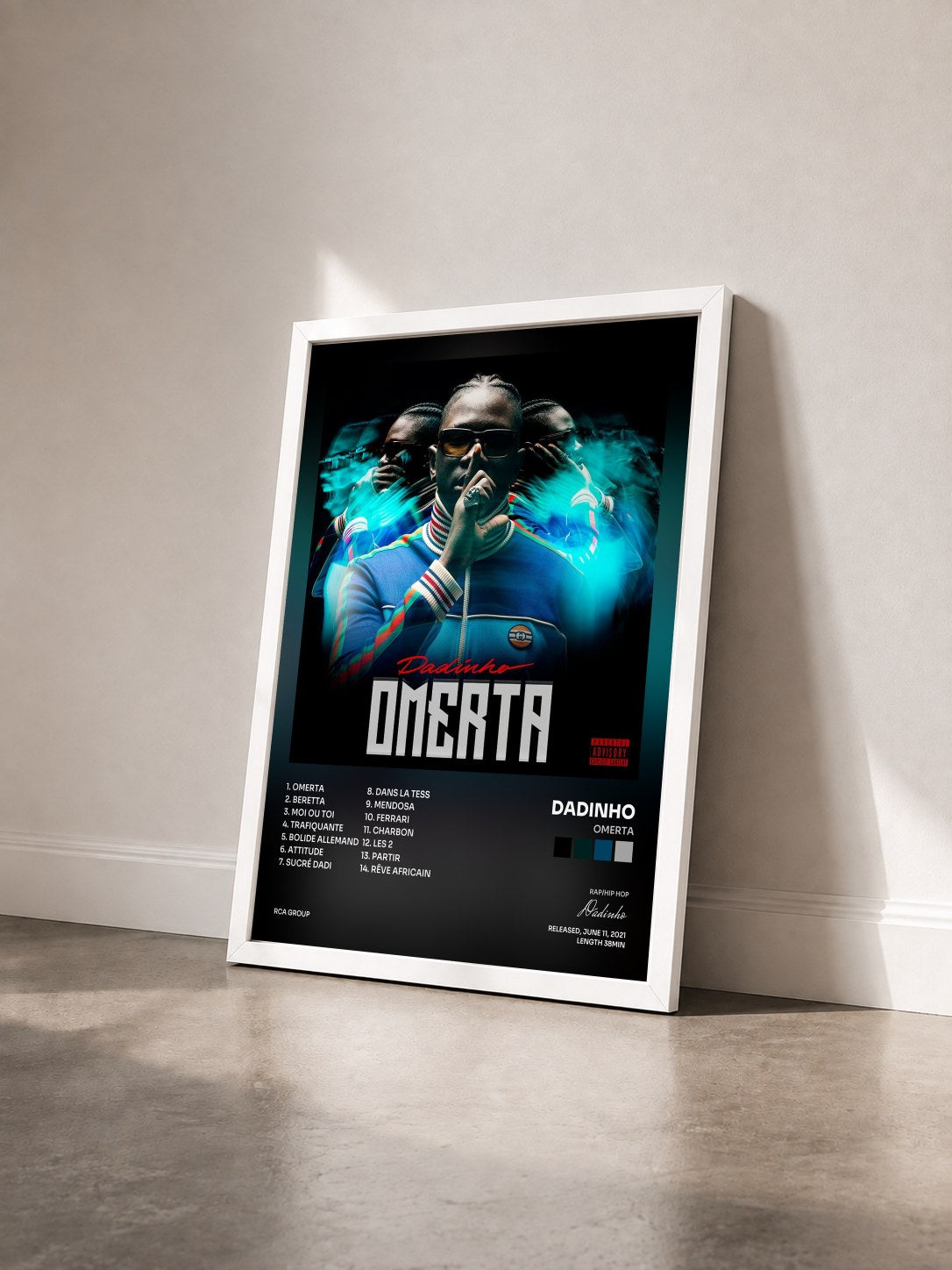 #blanc Tableau de l'album Omerta de Dadinho vu de trois quarts, cadre blanc