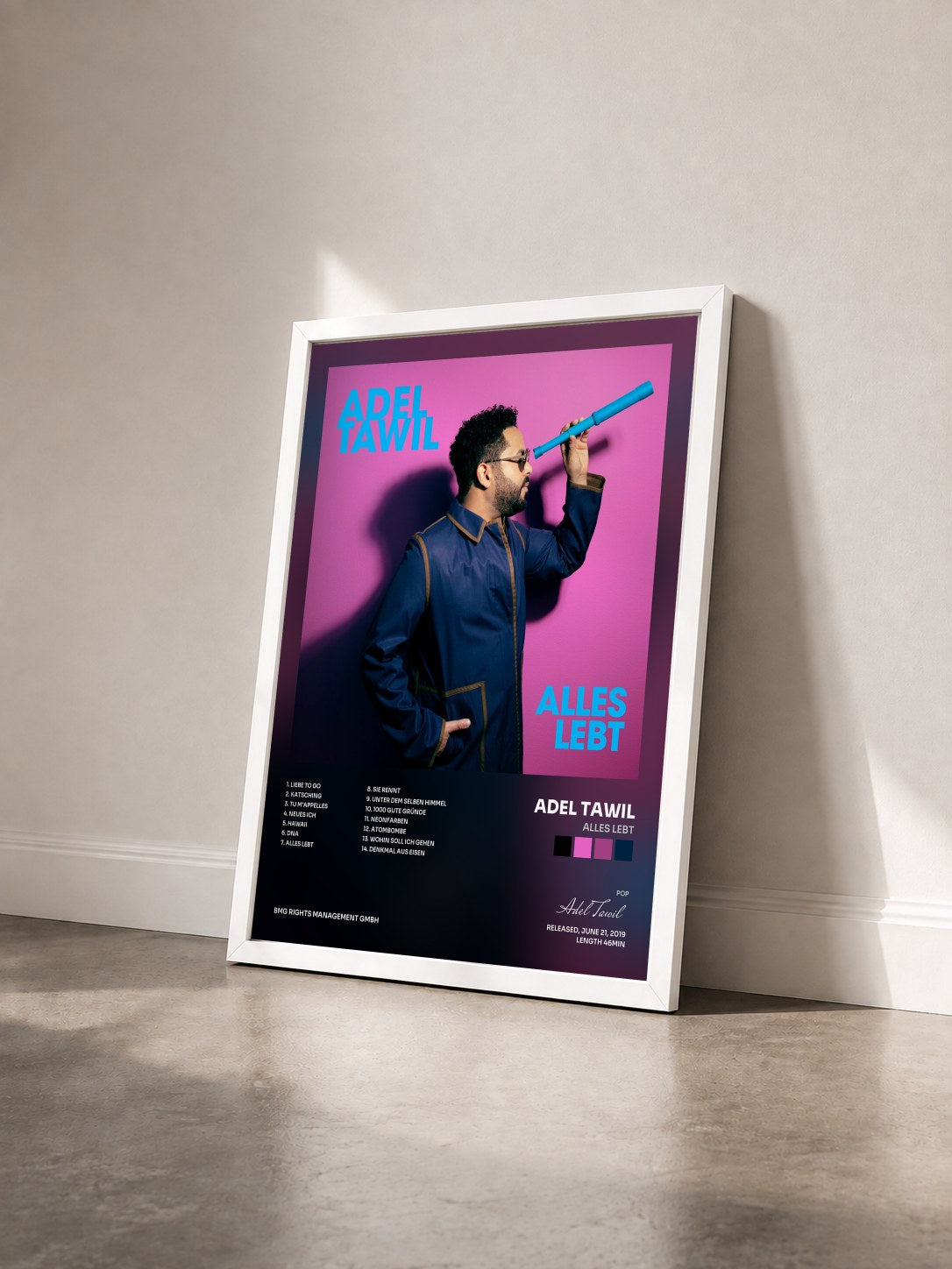 #blanc Tableau de l'album Alles Lebt de Adel Tawil vu de trois quarts, cadre blanc