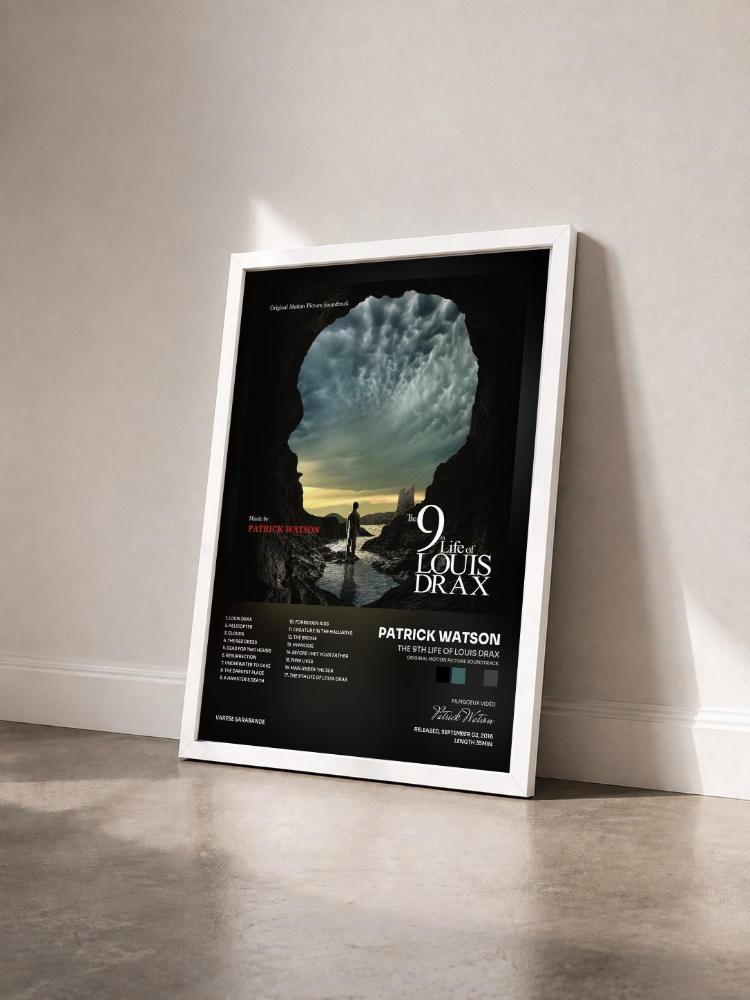 #blanc Tableau de l'album The 9th LIfe Of Louis Drax (Original Motion Picture Soundtrack) de Patrick Watson vu de trois quarts, cadre blanc