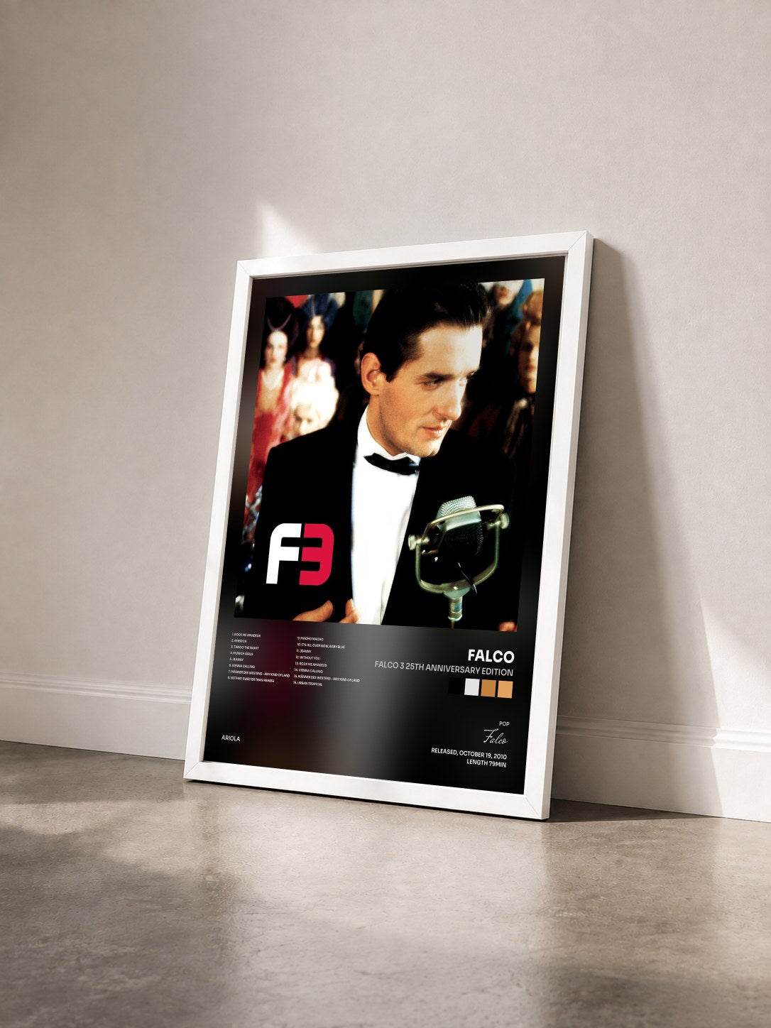 #blanc Tableau de l'album Falco 3 25th Anniversary Edition de Falco vu de trois quarts, cadre blanc
