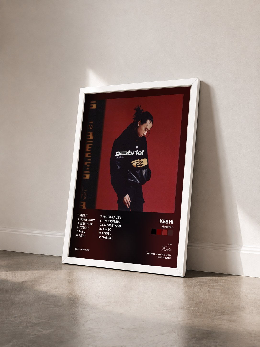 #blanc Tableau de l'album GABRIEL de Keshi vu de trois quarts, cadre blanc