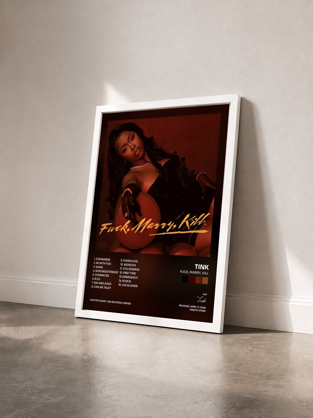 #blanc Tableau de l'album Fuck, Marry, Kill de Tink vu de trois quarts, cadre blanc