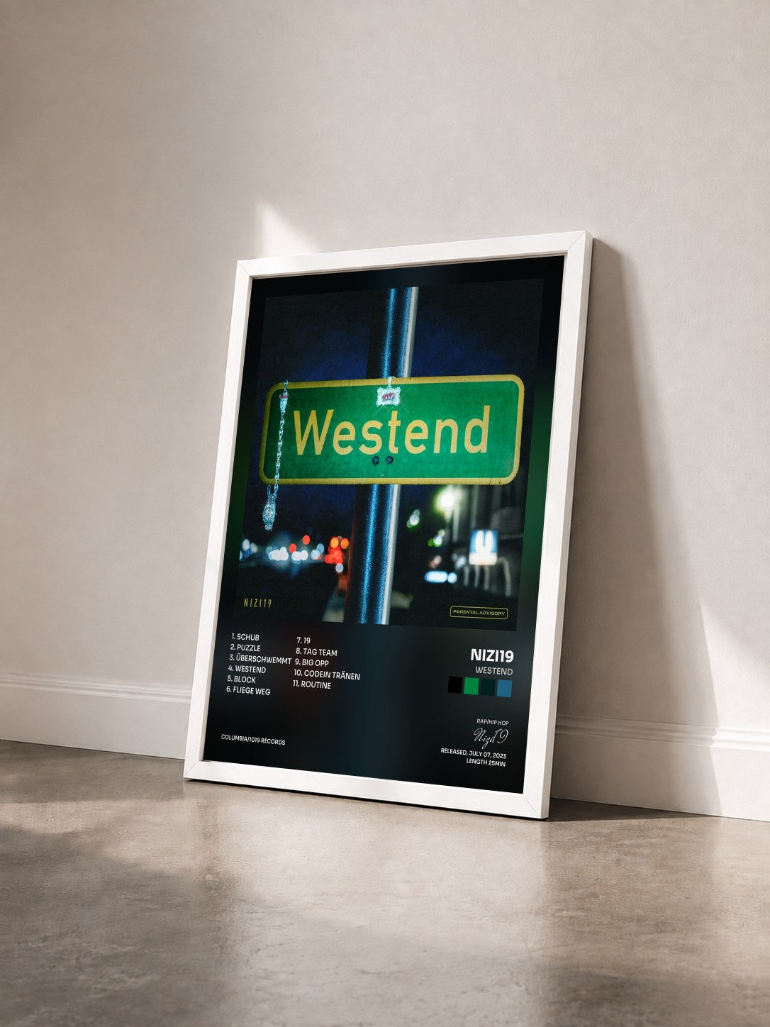#blanc Tableau de l'album Westend de Nizi19 vu de trois quarts, cadre blanc