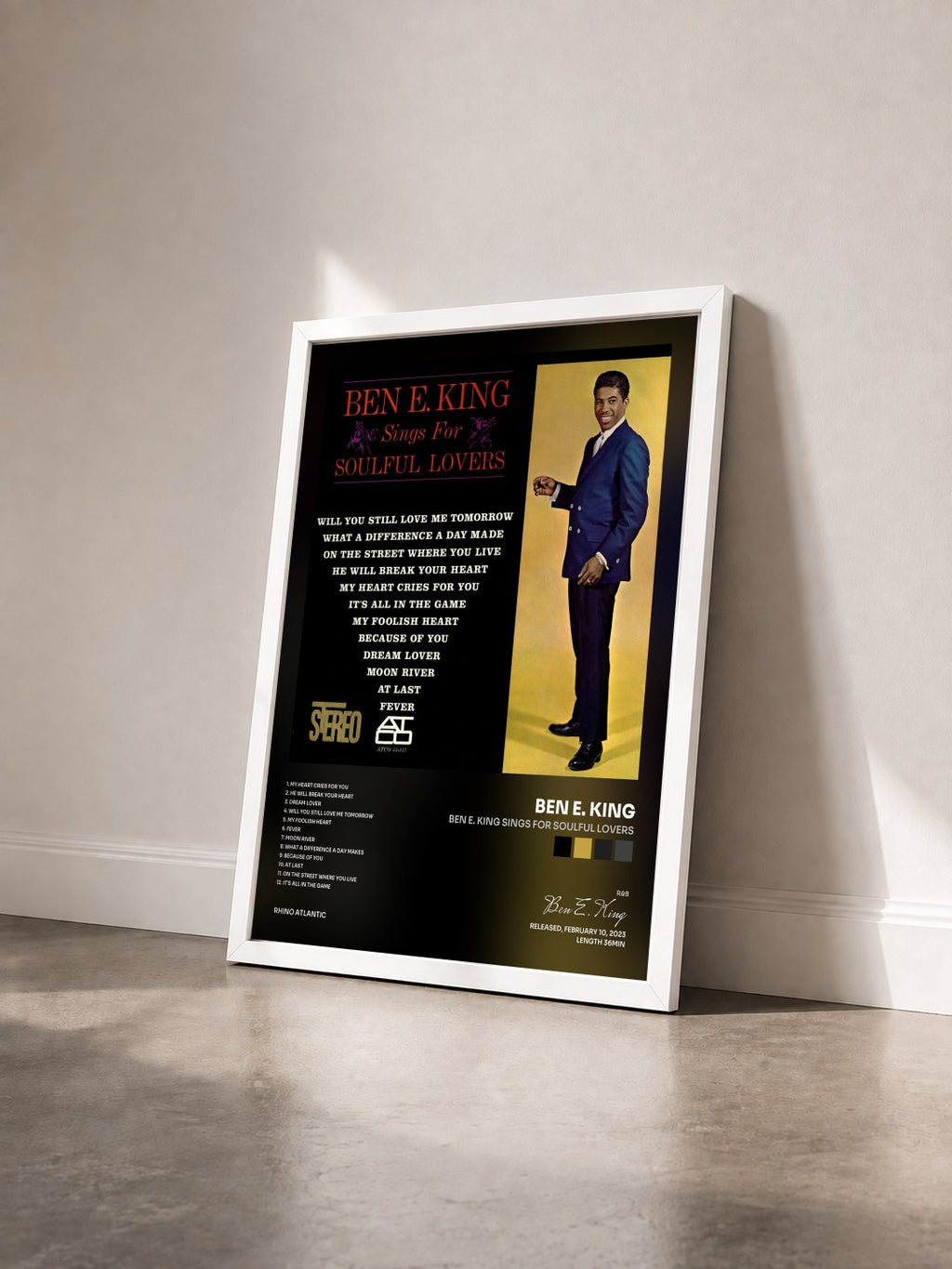 #blanc Tableau de l'album Ben E. King Sings for Soulful Lovers de Ben E. King vu de trois quarts, cadre blanc