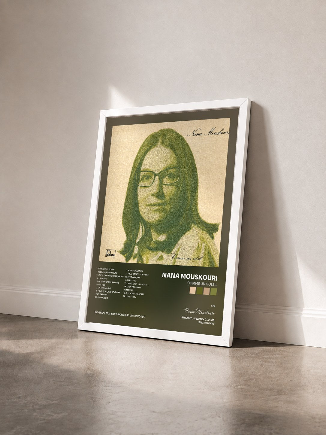 #blanc Tableau de l'album Comme Un Soleil de Nana Mouskouri vu de trois quarts, cadre blanc