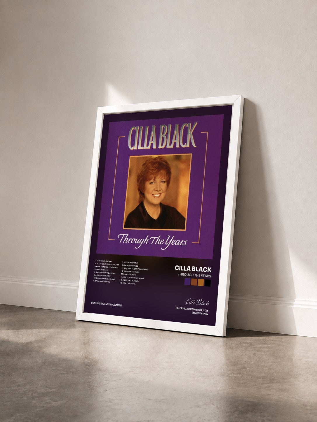 #blanc Tableau de l'album Through the Years de Cilla Black vu de trois quarts, cadre blanc