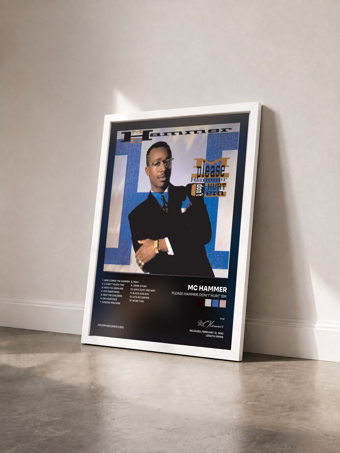 #blanc Tableau de l'album Please Hammer Don't Hurt 'Em de MC Hammer vu de trois quarts, cadre blanc