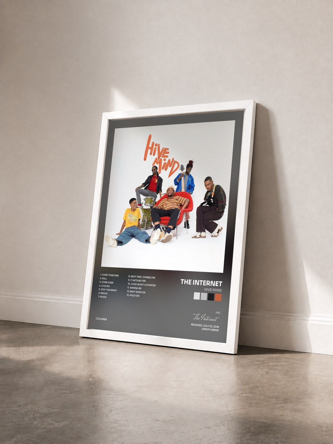 #blanc Tableau de l'album Hive Mind de The Internet vu de trois quarts, cadre blanc
