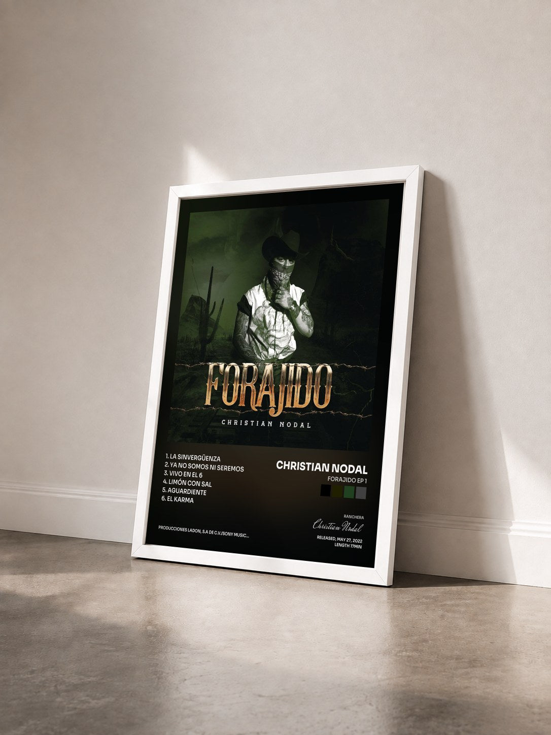 #blanc Tableau de l'album Forajido EP 1 de Christian Nodal vu de trois quarts, cadre blanc