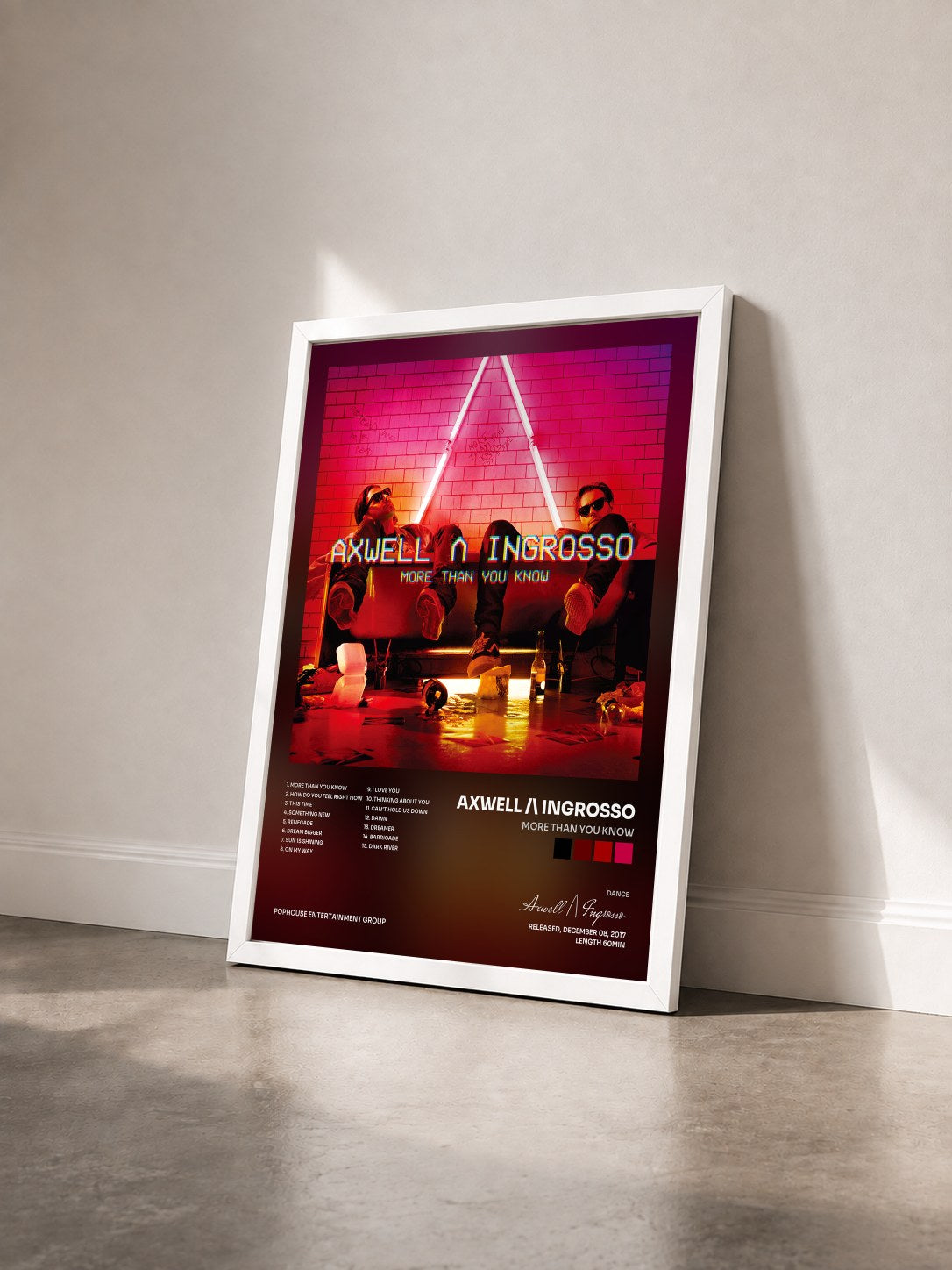 #blanc Tableau de l'album More Than You Know de Axwell /\ Ingrosso vu de trois quarts, cadre blanc