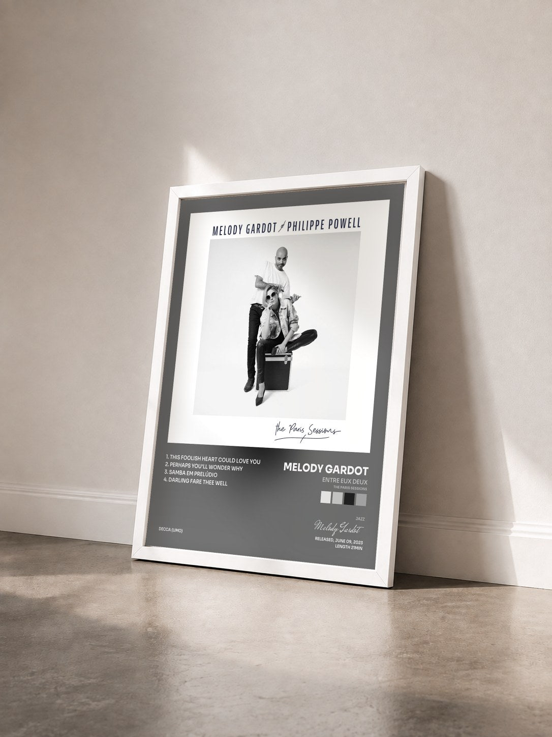 #blanc Tableau de l'album Entre eux deux (The Paris Sessions) de Melody Gardot vu de trois quarts, cadre blanc