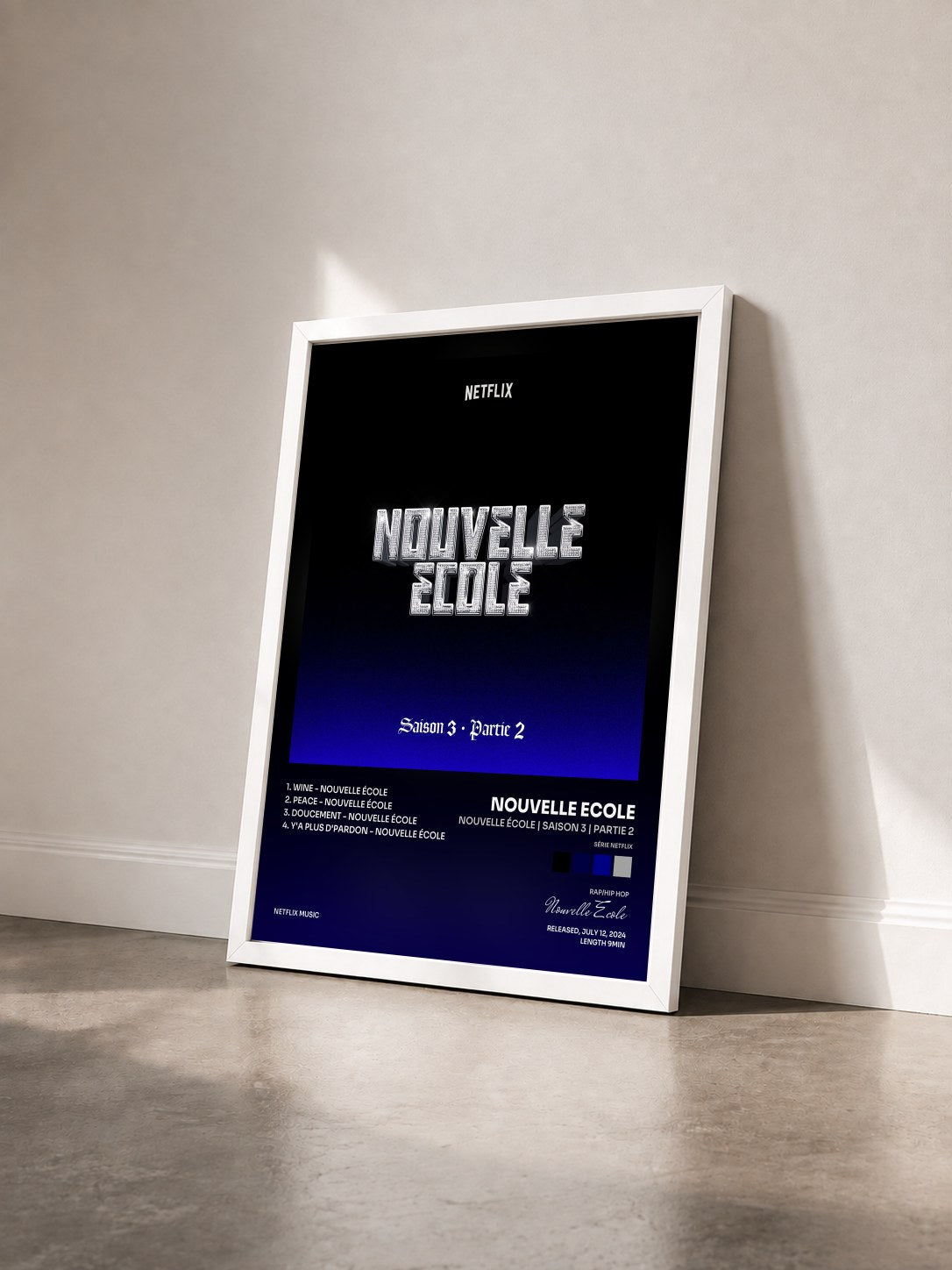 #blanc Tableau de l'album Nouvelle École | Saison 3 | Partie 2 (Série Netflix) de Nouvelle Ecole vu de trois quarts, cadre blanc