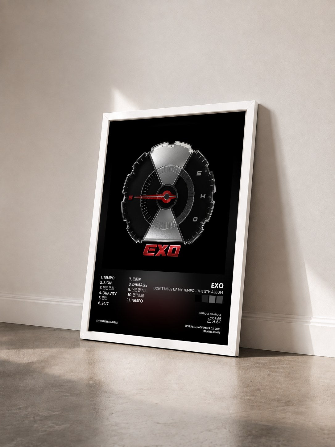 #blanc Tableau de l'album DON'T MESS UP MY TEMPO - The 5th Album de EXO vu de trois quarts, cadre blanc