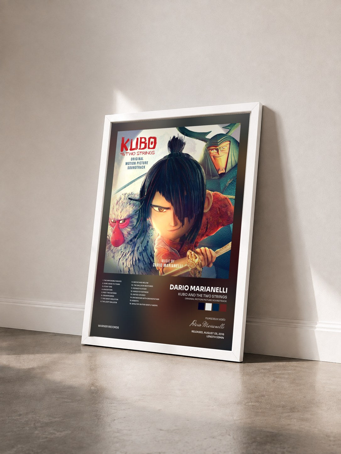 #blanc Tableau de l'album Kubo and the Two Strings (Original Motion Picture Soundtrack) de Dario Marianelli vu de trois quarts, cadre blanc