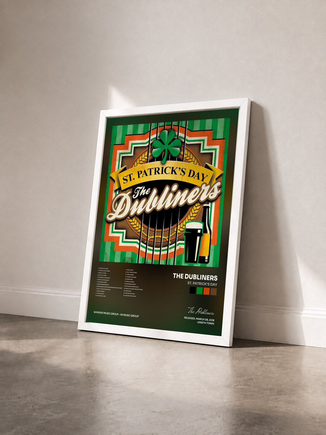 #blanc Tableau de l'album St. Patrick's Day de The Dubliners vu de trois quarts, cadre blanc