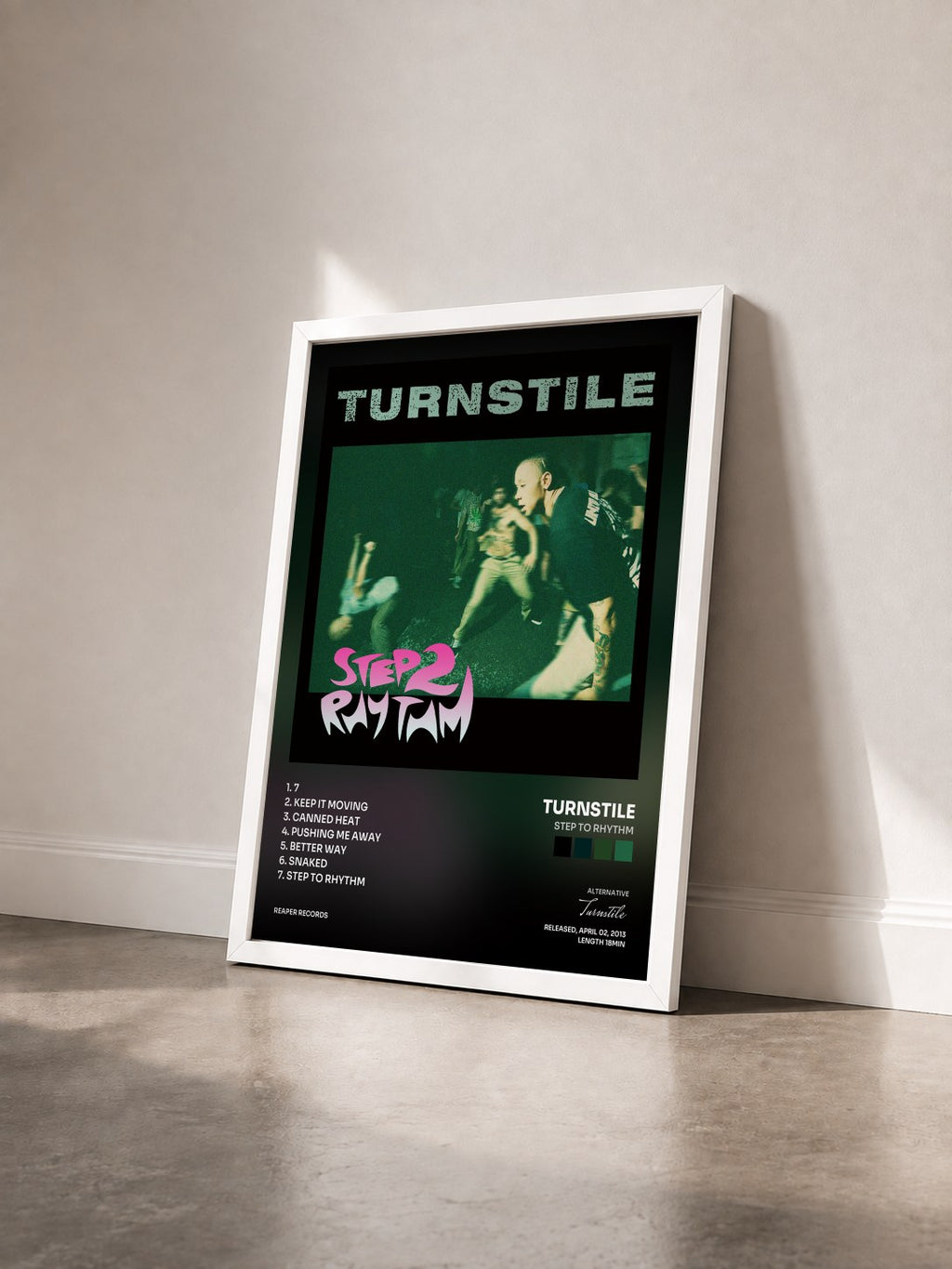 #blanc Tableau de l'album Step to Rhythm de Turnstile vu de trois quarts, cadre blanc