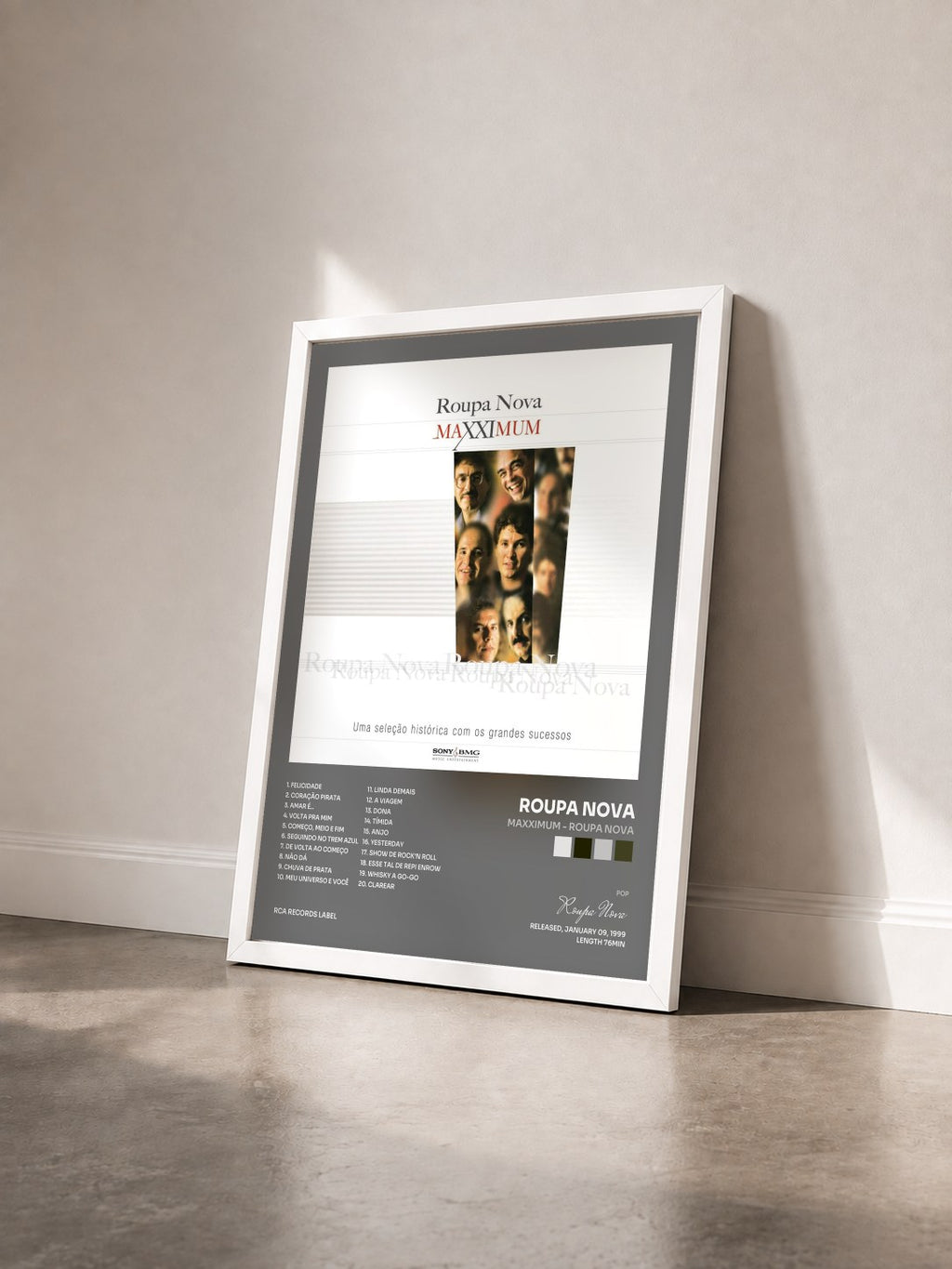 #blanc Tableau de l'album Maxximum - Roupa Nova de Roupa Nova vu de trois quarts, cadre blanc
