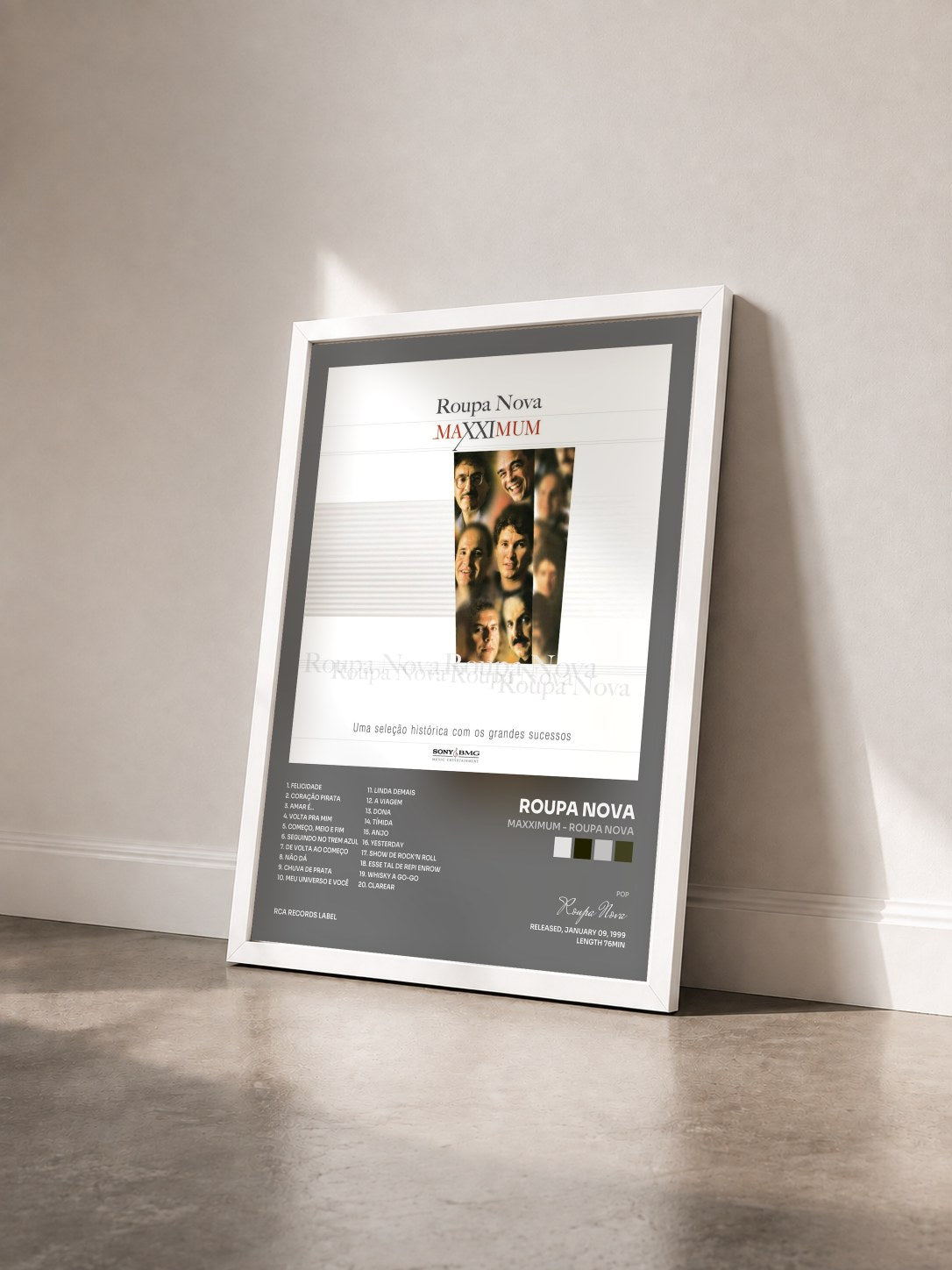 #blanc Tableau de l'album Maxximum - Roupa Nova de Roupa Nova vu de trois quarts, cadre blanc