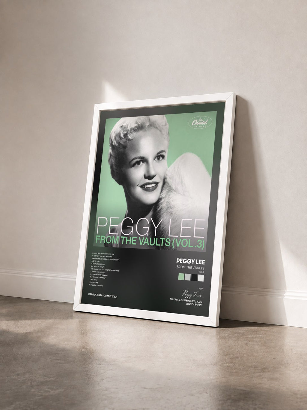 #blanc Tableau de l'album From The Vaults (Vol. 3) de Peggy Lee vu de trois quarts, cadre blanc