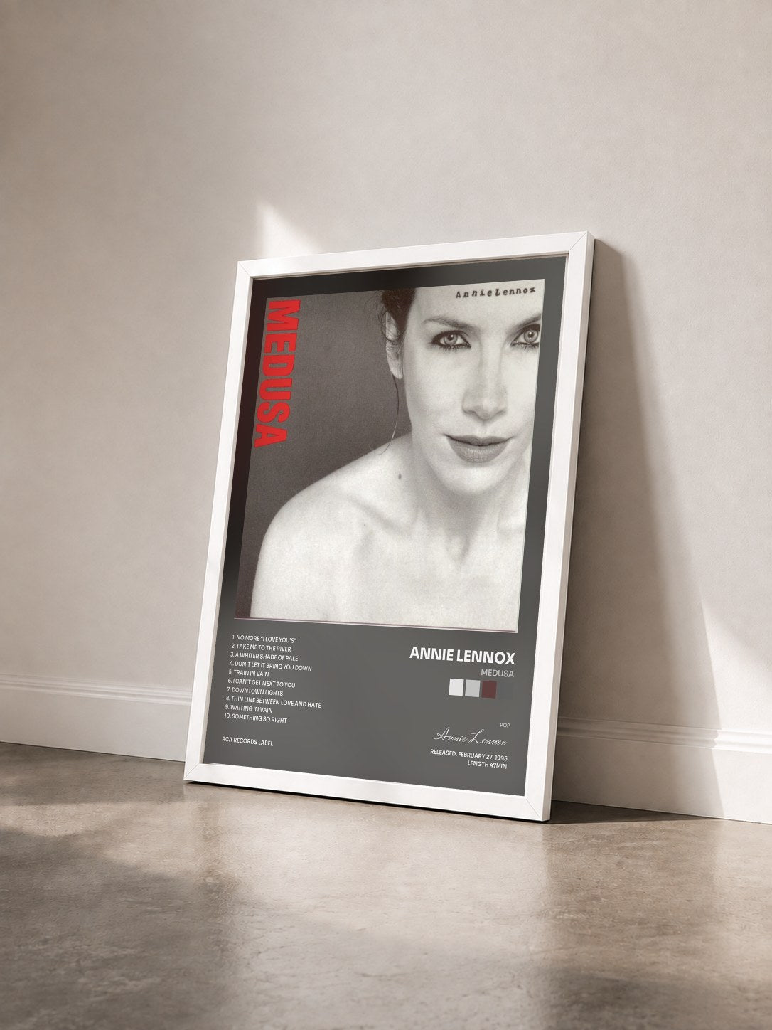 #blanc Tableau de l'album Medusa de Annie Lennox vu de trois quarts, cadre blanc