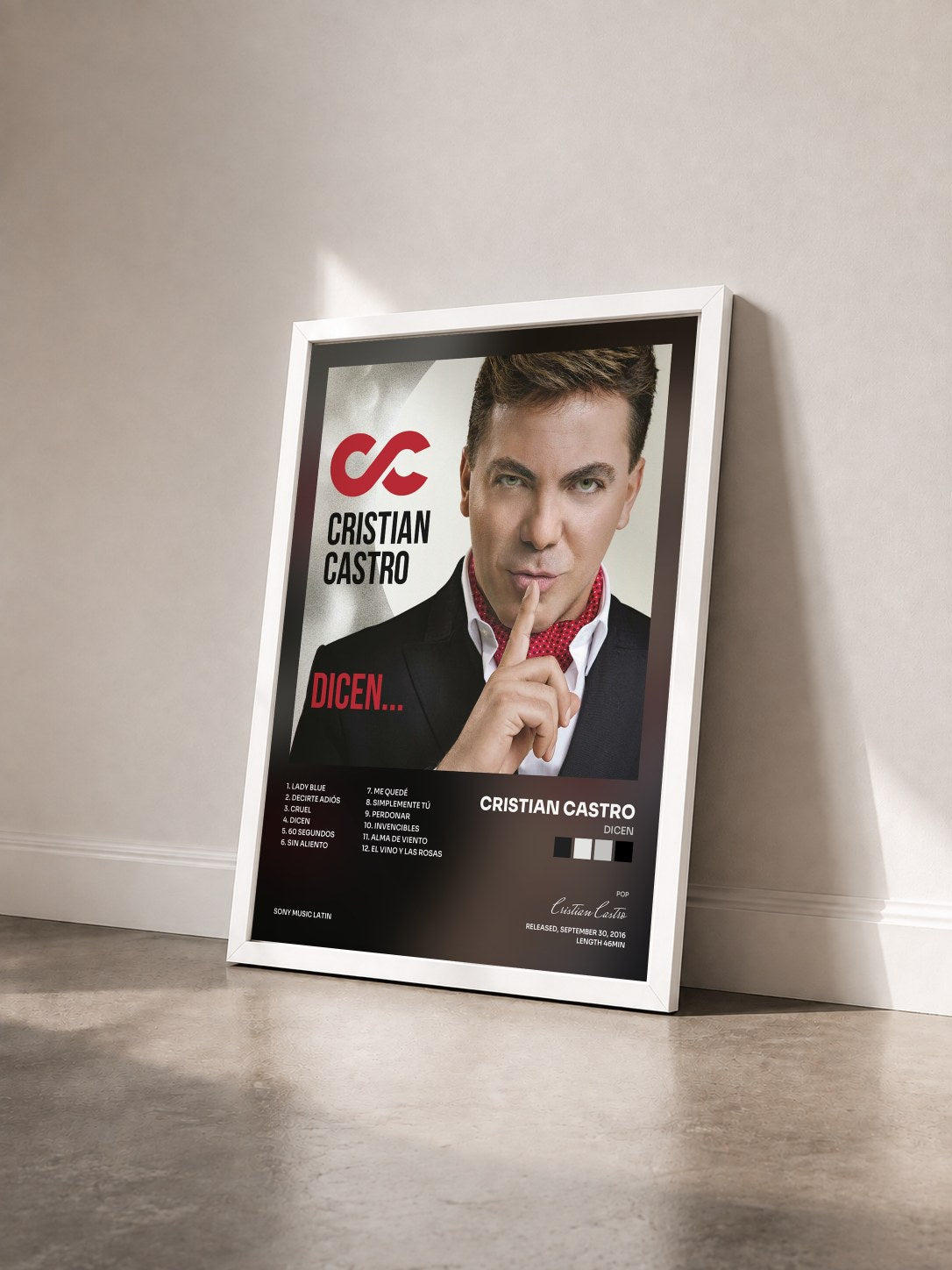 #blanc Tableau de l'album Dicen de Cristian Castro vu de trois quarts, cadre blanc