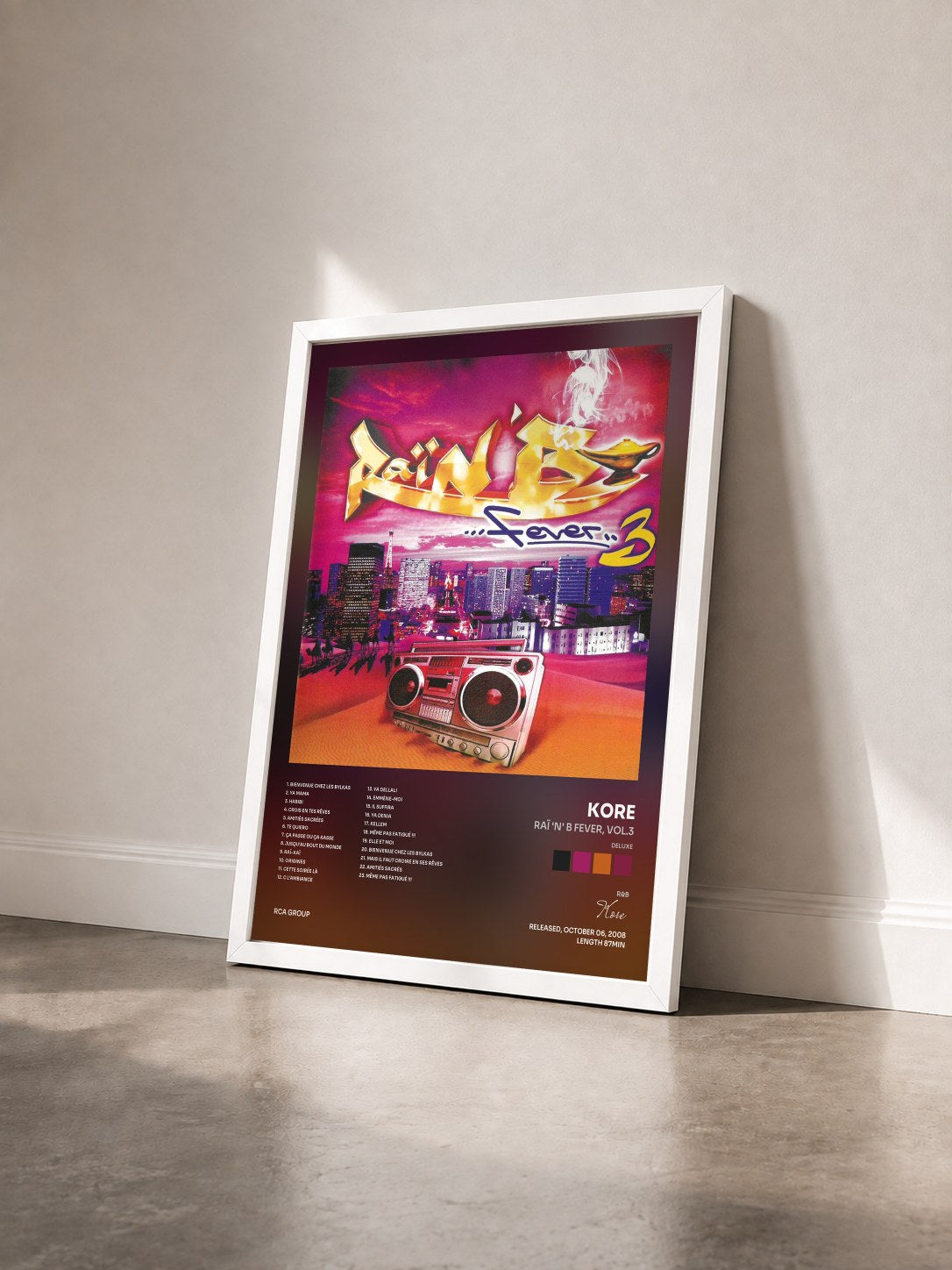 #blanc Tableau de l'album Raï 'n' B Fever, Vol.3 (Deluxe) de Kore vu de trois quarts, cadre blanc