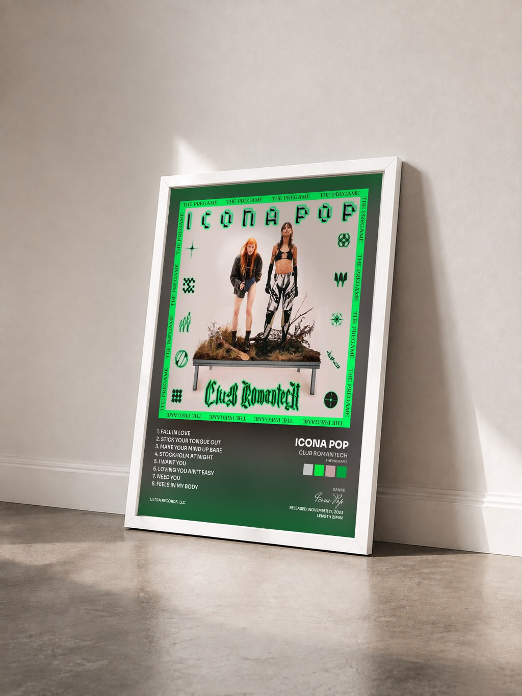 #blanc Tableau de l'album Club Romantech (The Pregame) de Icona Pop vu de trois quarts, cadre blanc