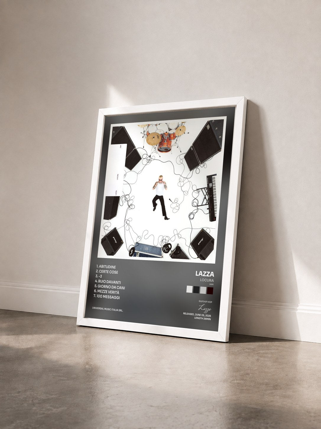 #blanc Tableau de l'album LOCURA (Jam) de Lazza vu de trois quarts, cadre blanc