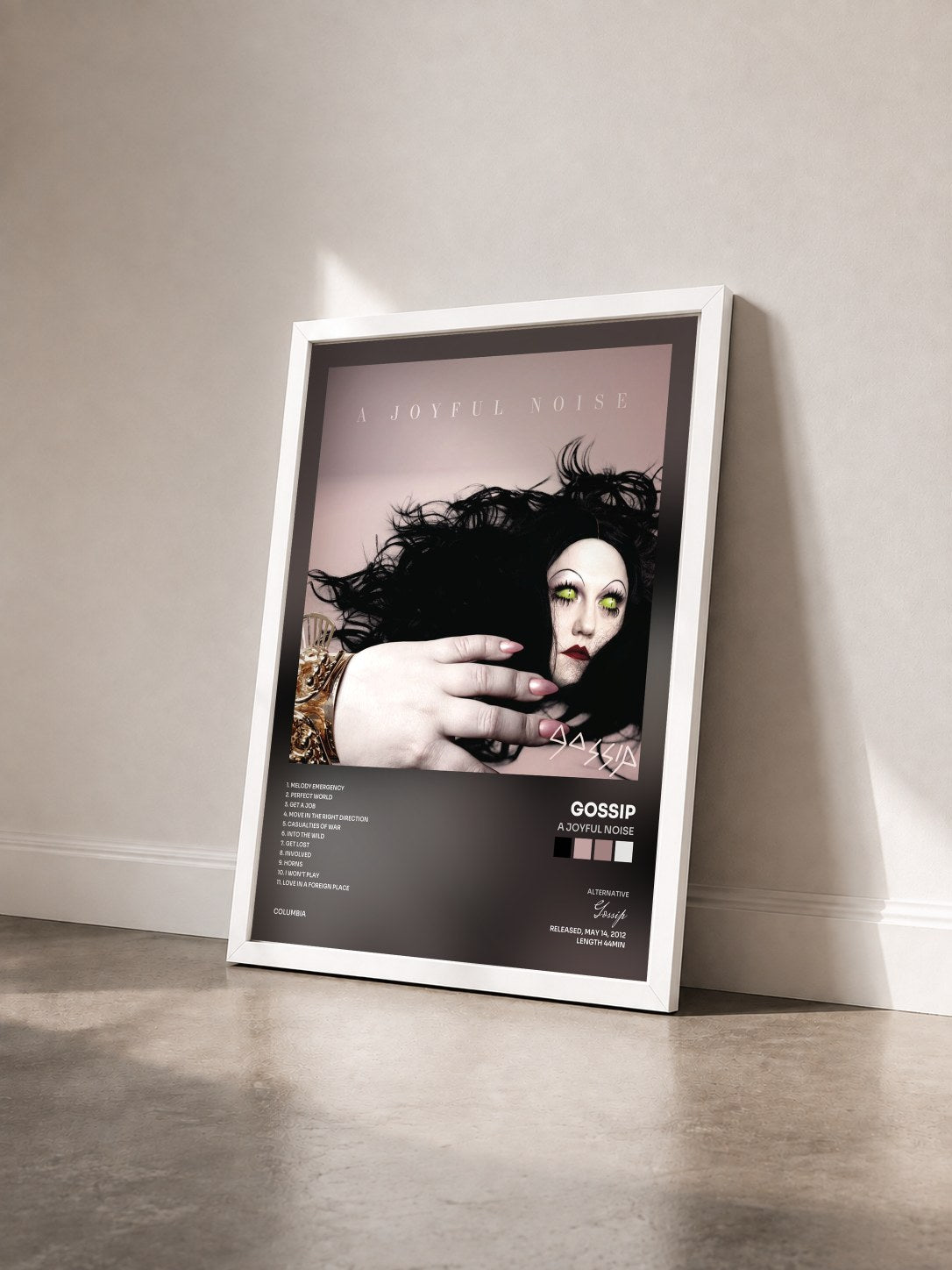 #blanc Tableau de l'album A Joyful Noise de Gossip vu de trois quarts, cadre blanc