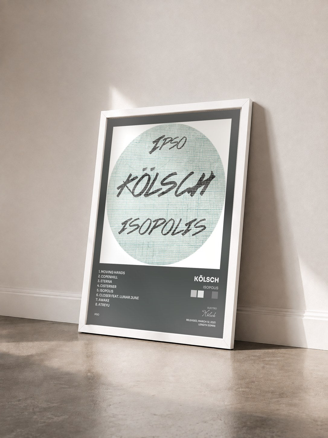 #blanc Tableau de l'album Isopolis de Kölsch vu de trois quarts, cadre blanc