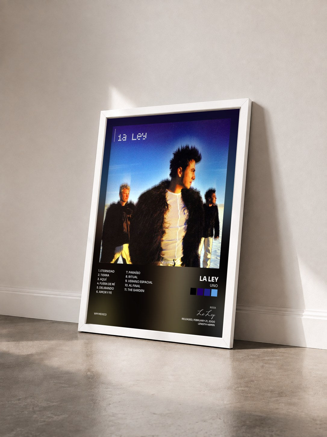 #blanc Tableau de l'album Uno de La Ley vu de trois quarts, cadre blanc