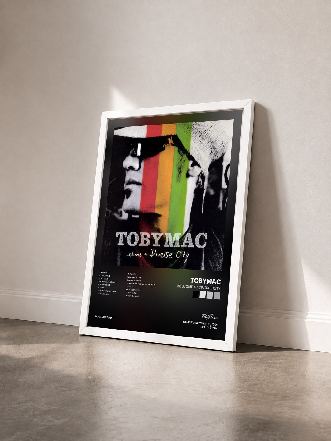 #blanc Tableau de l'album Welcome To Diverse City de tobyMac vu de trois quarts, cadre blanc