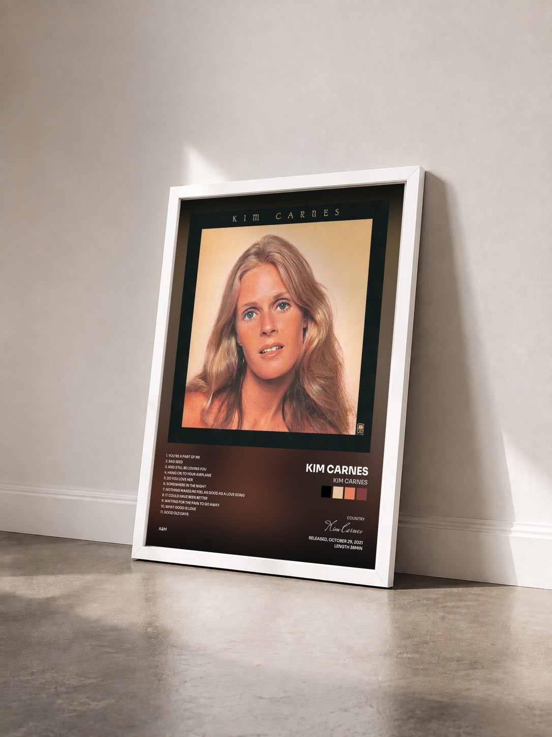 #blanc Tableau de l'album Kim Carnes de Kim Carnes vu de trois quarts, cadre blanc