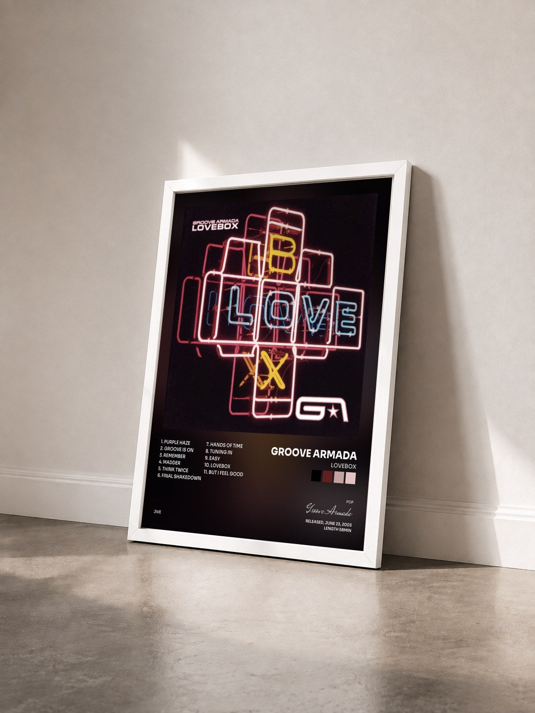 #blanc Tableau de l'album Lovebox de Groove Armada vu de trois quarts, cadre blanc