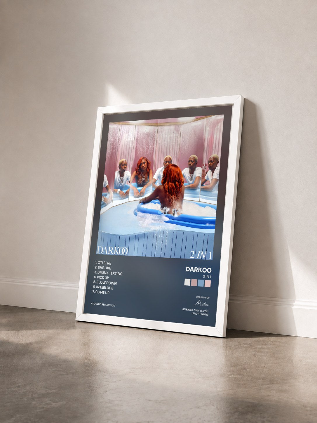 #blanc Tableau de l'album 2 in 1 de Darkoo vu de trois quarts, cadre blanc