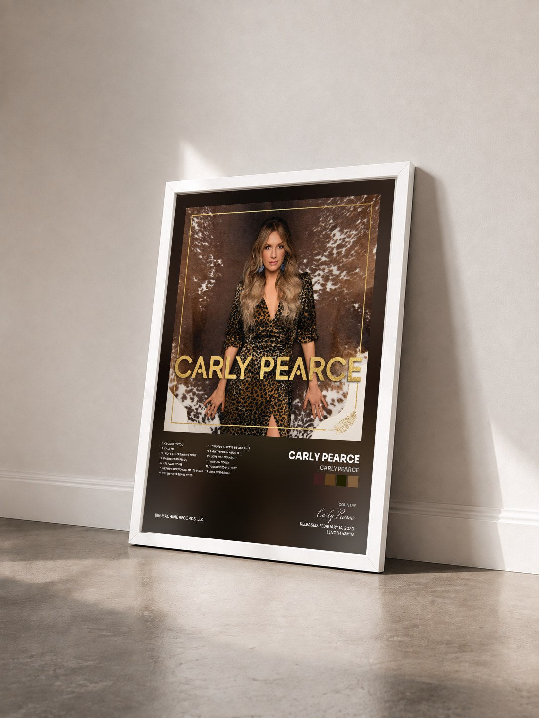 #blanc Tableau de l'album Carly Pearce de Carly Pearce vu de trois quarts, cadre blanc