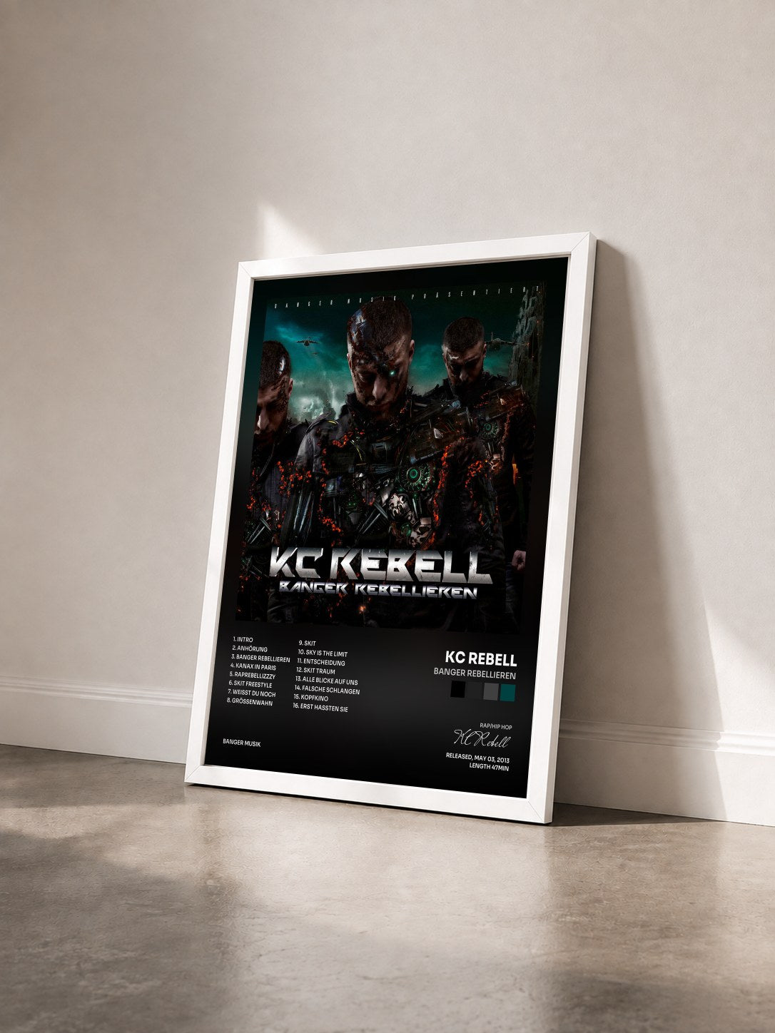 #blanc Tableau de l'album Banger rebellieren de KC Rebell vu de trois quarts, cadre blanc