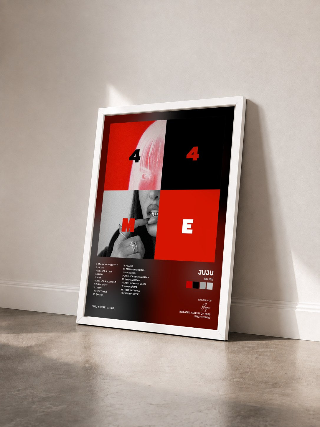 #blanc Tableau de l'album 44 ME de Juju vu de trois quarts, cadre blanc