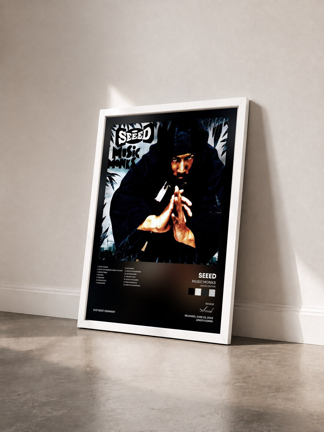 #blanc Tableau de l'album Music Monks (Limited Edition) de Seeed vu de trois quarts, cadre blanc