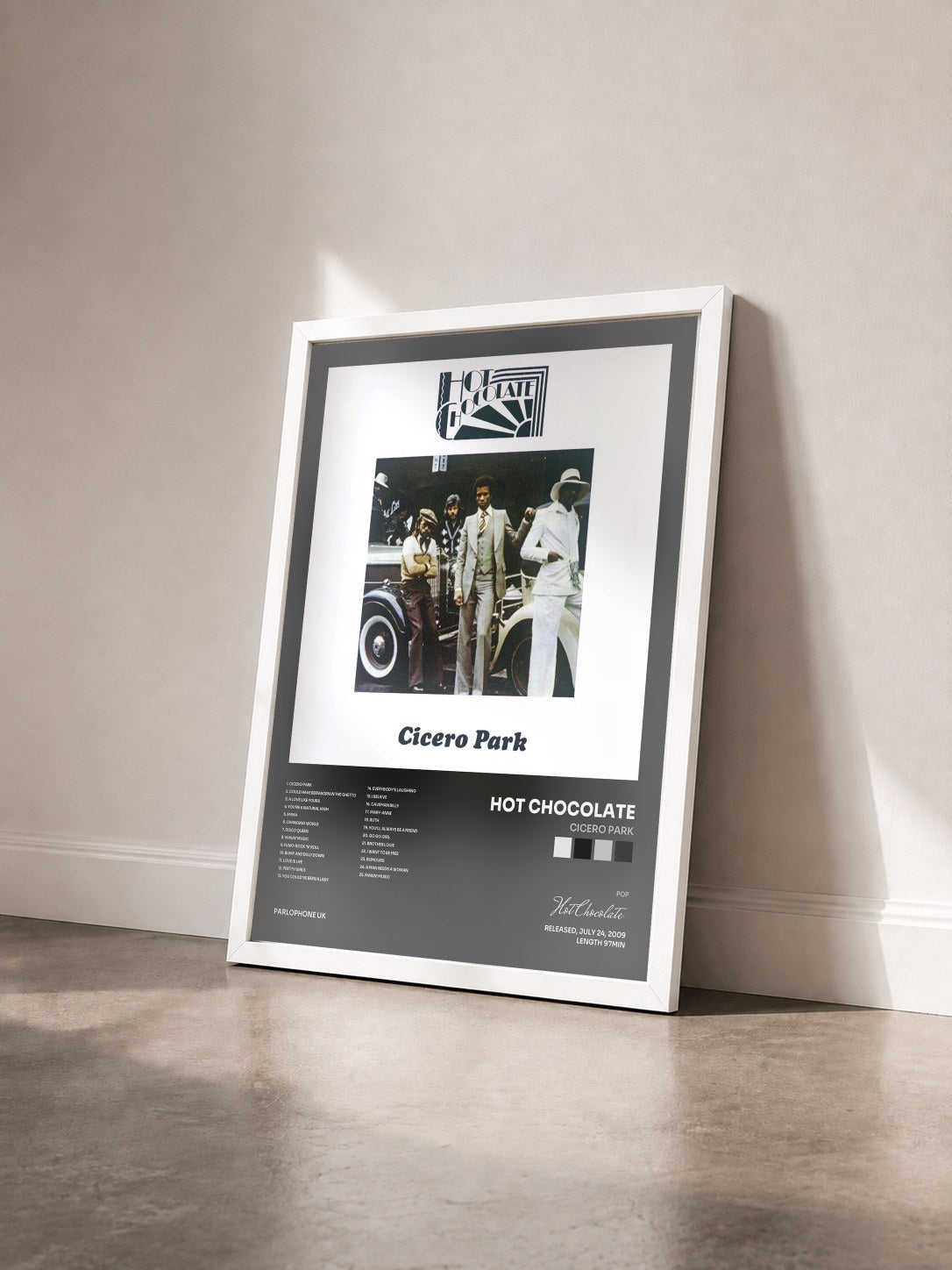 #blanc Tableau de l'album Cicero Park de Hot Chocolate vu de trois quarts, cadre blanc