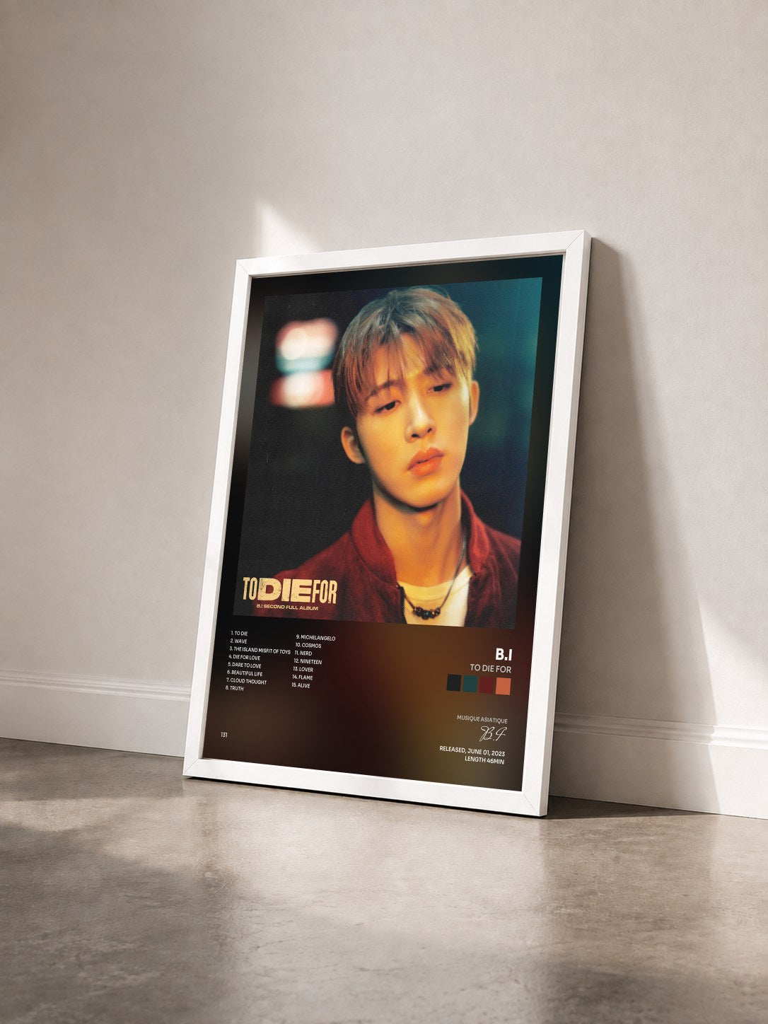 #blanc Tableau de l'album TO DIE FOR de B.I vu de trois quarts, cadre blanc