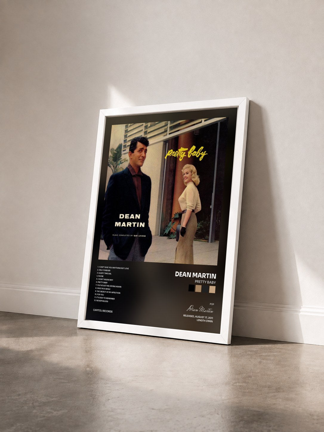 #blanc Tableau de l'album Pretty Baby de Dean Martin vu de trois quarts, cadre blanc