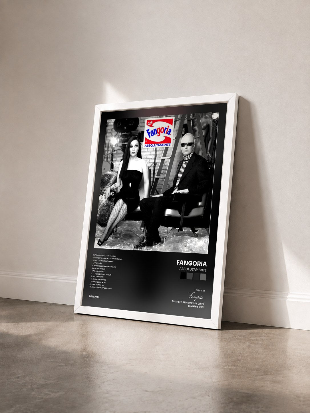 #blanc Tableau de l'album Absolutamente de Fangoria vu de trois quarts, cadre blanc