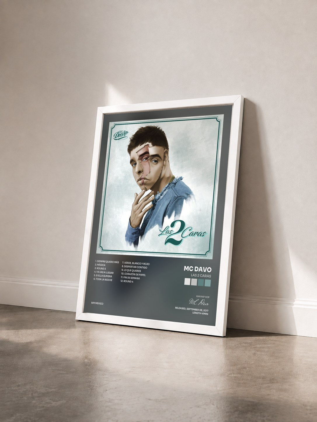 #blanc Tableau de l'album Las 2 Caras de MC Davo vu de trois quarts, cadre blanc