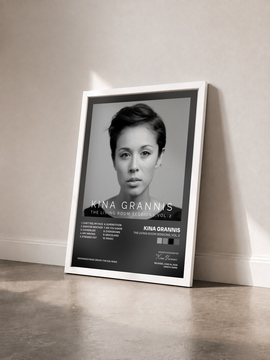 #blanc Tableau de l'album The Living Room Sessions, Vol. 2 de Kina Grannis vu de trois quarts, cadre blanc