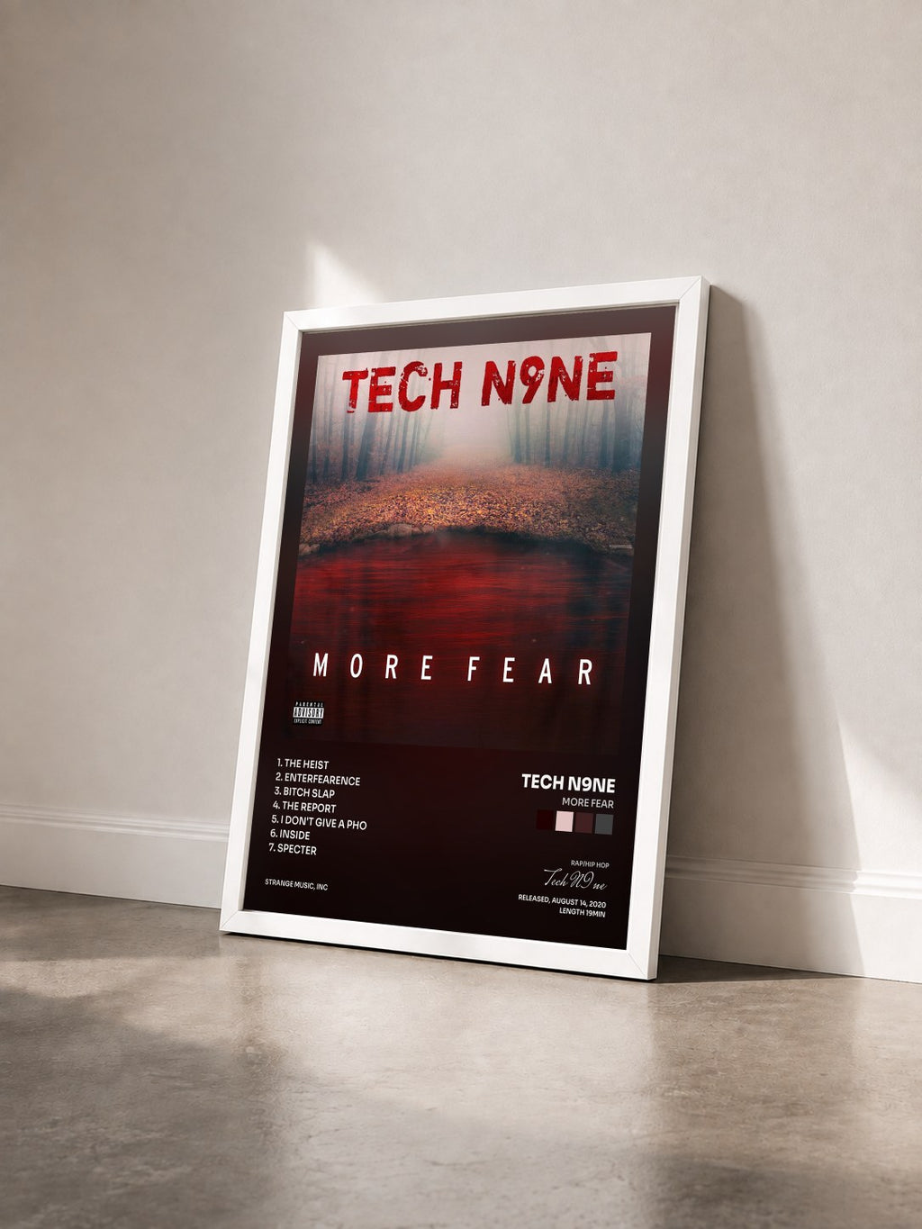 #blanc Tableau de l'album MORE FEAR de Tech N9ne vu de trois quarts, cadre blanc