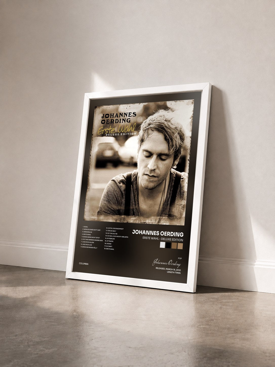 #blanc Tableau de l'album Erste Wahl - Deluxe Edition de Johannes Oerding vu de trois quarts, cadre blanc